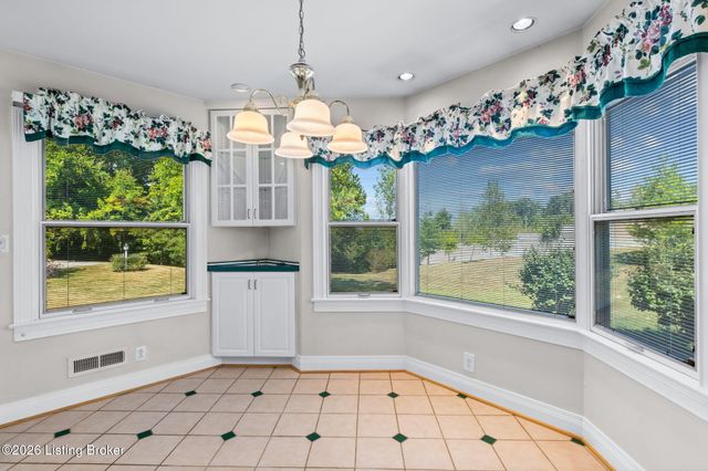 6315 Shadow Wood Ct, Prospect, KY 40059