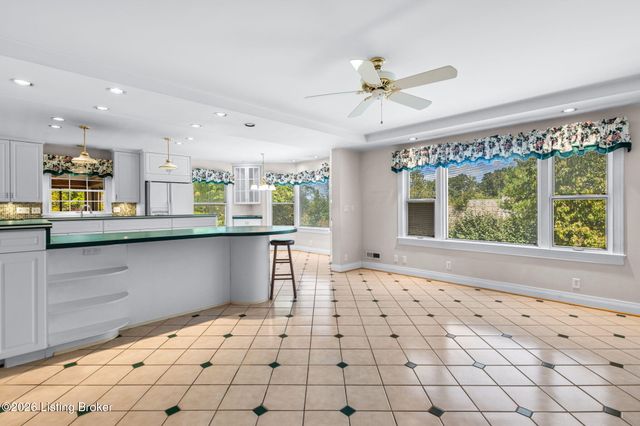 6315 Shadow Wood Ct, Prospect, KY 40059