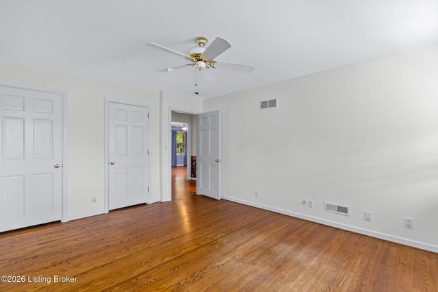 6315 Shadow Wood Ct, Prospect, KY 40059