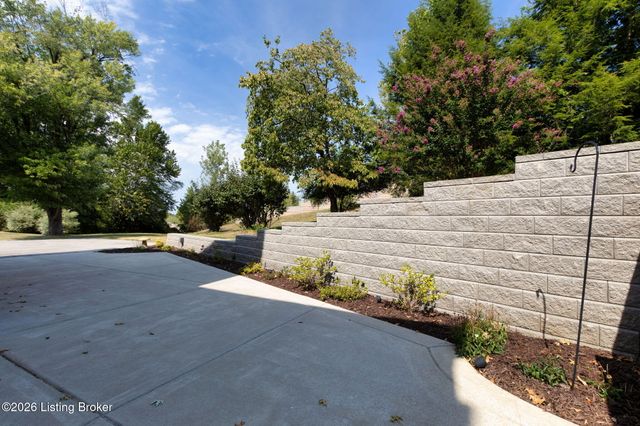6315 Shadow Wood Ct, Prospect, KY 40059