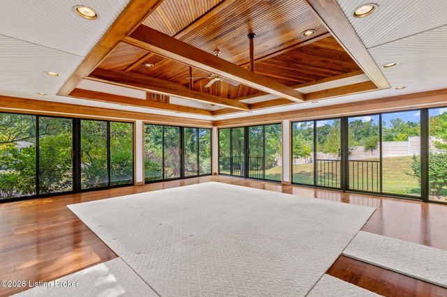 6315 Shadow Wood Ct, Prospect, KY 40059