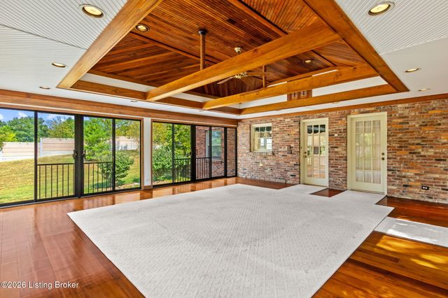 6315 Shadow Wood Ct, Prospect, KY 40059