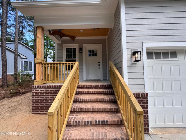 668 Wren Lane, Vass, NC 28394