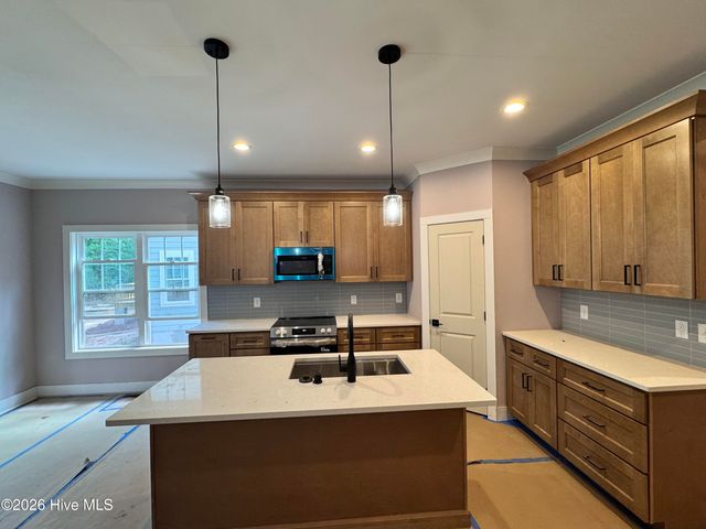668 Wren Lane, Vass, NC 28394