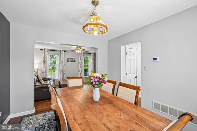 322 MULBERRY DR, Royersford, PA 19468