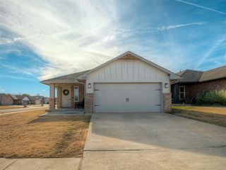 11632 SW 12th Street, Yukon, OK 73099