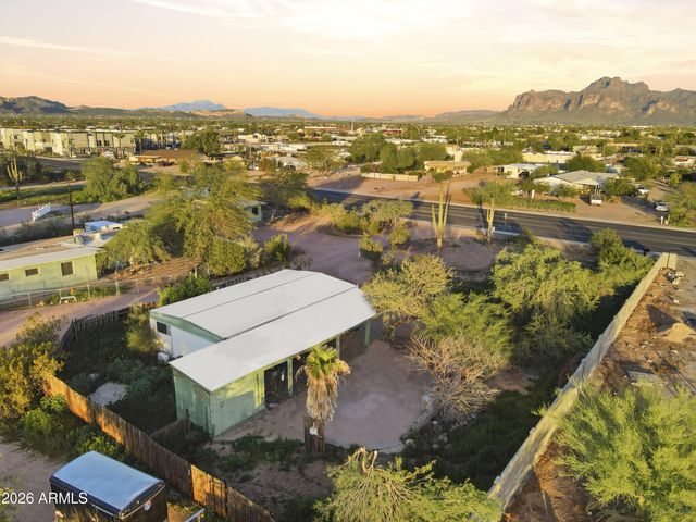 468 N IRONWOOD Drive, Apache Junction, AZ 85120
