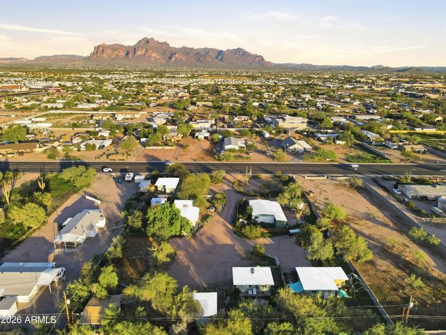 468 N IRONWOOD Drive, Apache Junction, AZ 85120