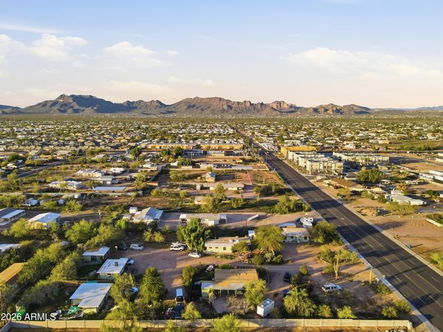 468 N IRONWOOD Drive, Apache Junction, AZ 85120