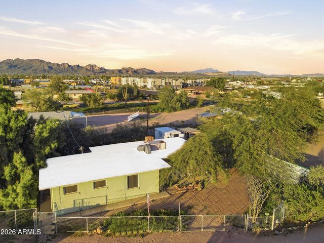 468 N IRONWOOD Drive, Apache Junction, AZ 85120