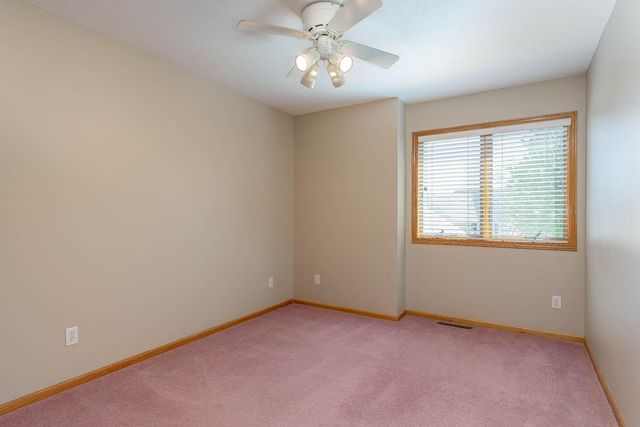 2153 Peregrine Lane, North Mankato, MN 56003