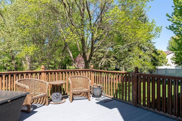 2153 Peregrine Lane, North Mankato, MN 56003