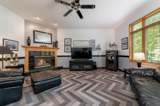 2153 Peregrine Lane, North Mankato, MN 56003
