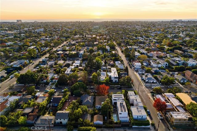 2110 Glencoe, Venice, CA 90291