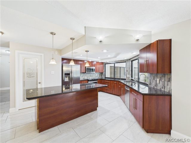 7256 Royal Oak Drive, Spring Hill, FL 34607