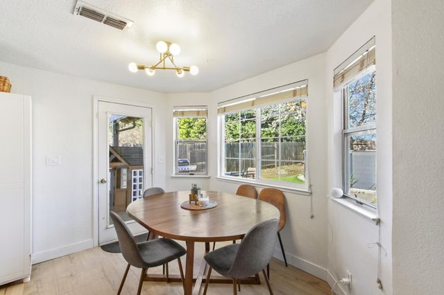 4127 Hunters Dr, Loomis, CA 95650