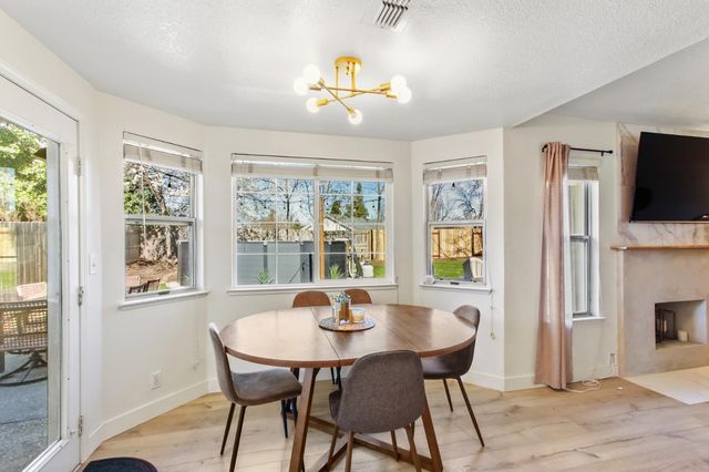 4127 Hunters Dr, Loomis, CA 95650