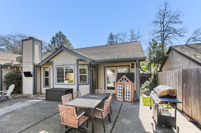 4127 Hunters Dr, Loomis, CA 95650