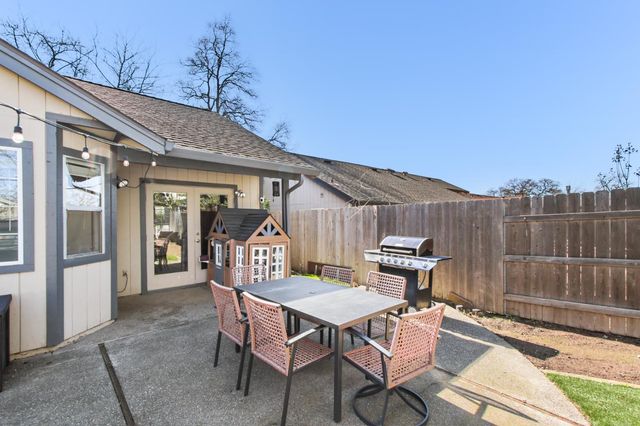 4127 Hunters Dr, Loomis, CA 95650