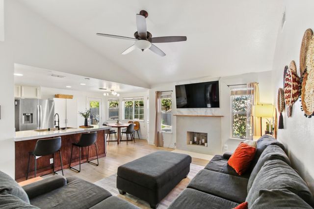 4127 Hunters Dr, Loomis, CA 95650