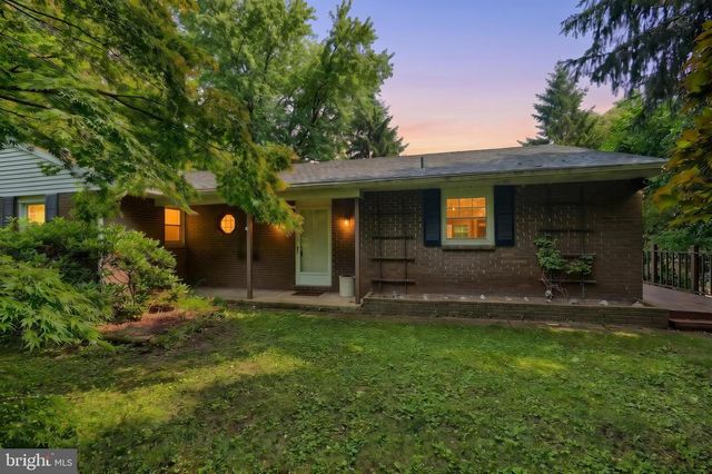 18 CONIFER LN, York, PA 17406