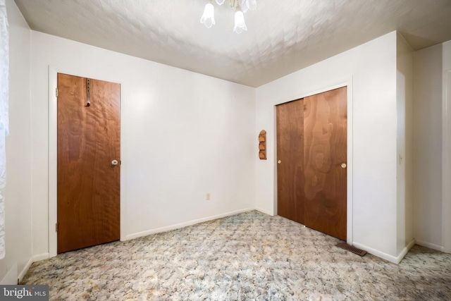18 CONIFER LN, York, PA 17406