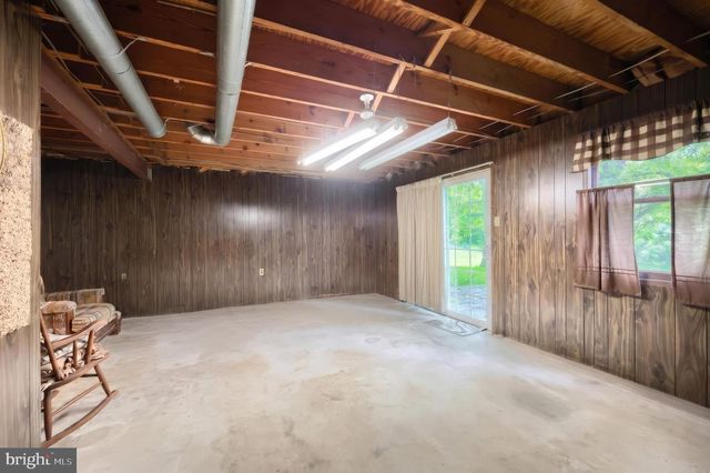 18 CONIFER LN, York, PA 17406