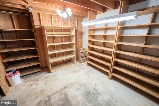 18 CONIFER LN, York, PA 17406