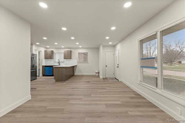 8316 Roosevelt Street, Taylor, MI 48180