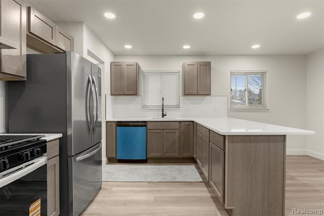 8316 Roosevelt Street, Taylor, MI 48180