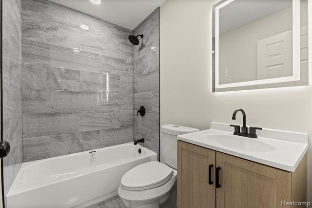 8316 Roosevelt Street, Taylor, MI 48180