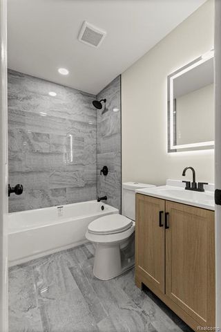 8316 Roosevelt Street, Taylor, MI 48180