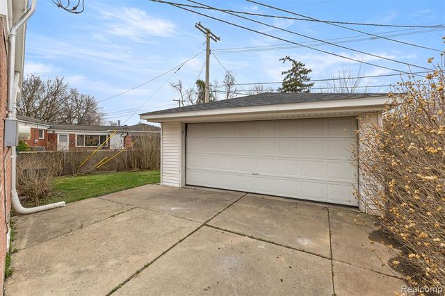 8316 Roosevelt Street, Taylor, MI 48180