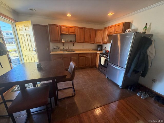 33 buchanan, Amity Harbor, NY 11701