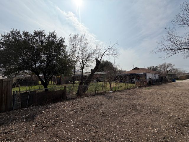 2610 Ingersoll Street, Dallas, TX 75212