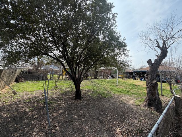 2610 Ingersoll Street, Dallas, TX 75212