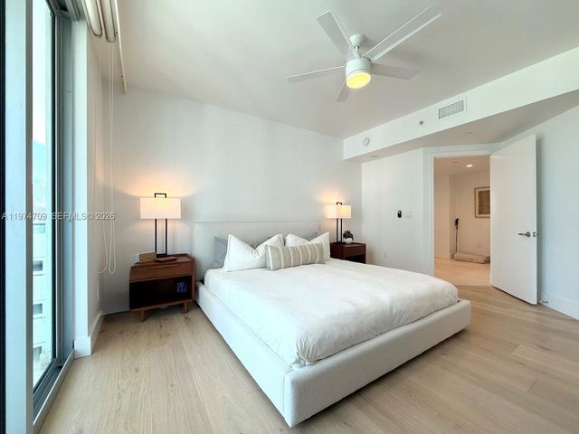 1331 Brickell Bay Dr 2002, Miami, FL 33131