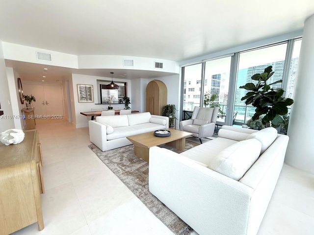 1331 Brickell Bay Dr 2002, Miami, FL 33131