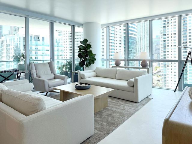 1331 Brickell Bay Dr 2002, Miami, FL 33131