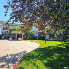 4000 S 56th Street # 249B, Lincoln, NE 68506