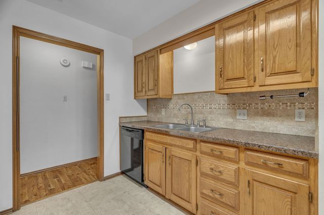 1009 Kings Canyon Court, Grapevine, TX 76051