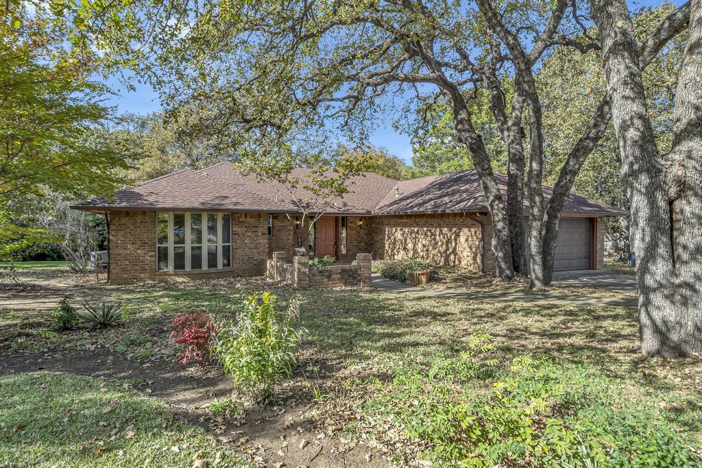 1009 Kings Canyon Court, Grapevine, TX 76051