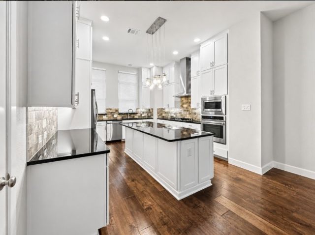 1367 Branchwood Place, Dallas, TX 75215