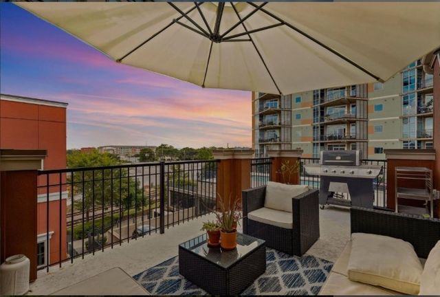 1367 Branchwood Place, Dallas, TX 75215
