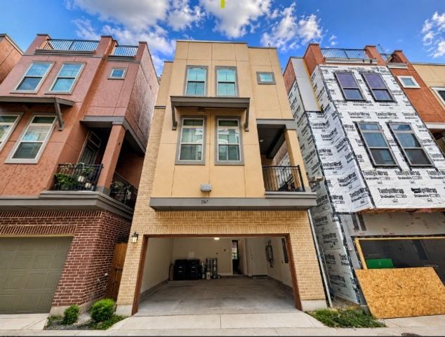 1367 Branchwood Place, Dallas, TX 75215
