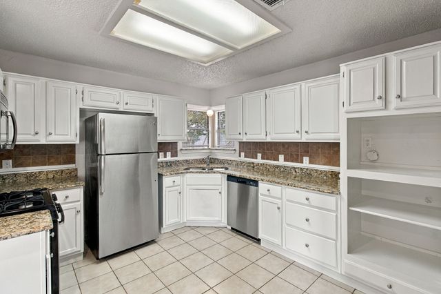 1300 Tierra Calle, Carrollton, TX 75006