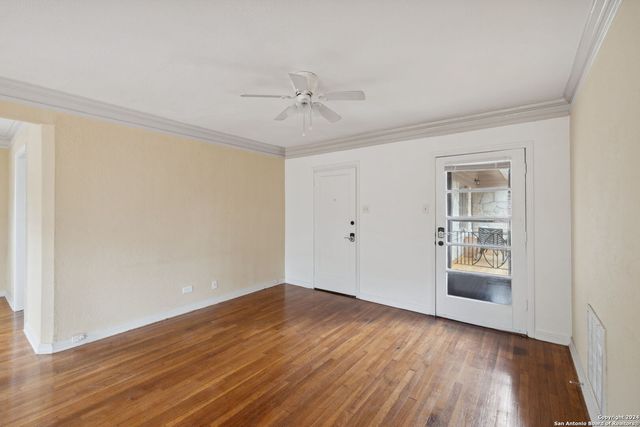 515 E Olmos Dr Apt 3, Olmos Park, TX 78212