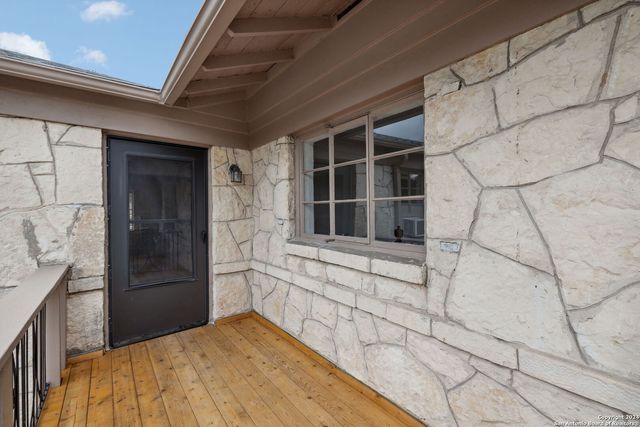 515 E Olmos Dr Apt 3, Olmos Park, TX 78212