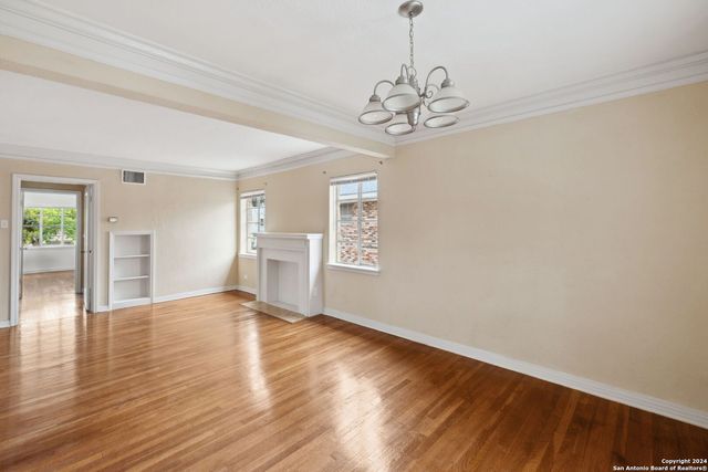 515 E Olmos Dr Apt 3, Olmos Park, TX 78212
