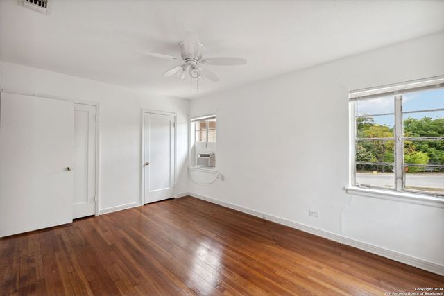 515 E Olmos Dr Apt 3, Olmos Park, TX 78212